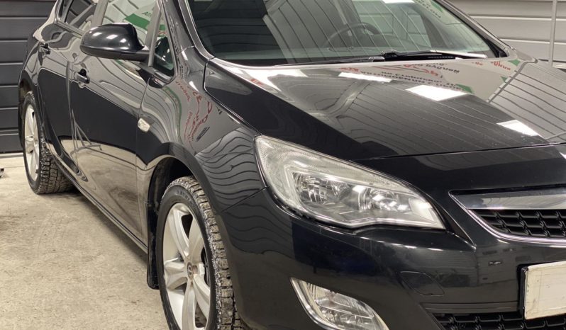 Opel Astra 2012 full